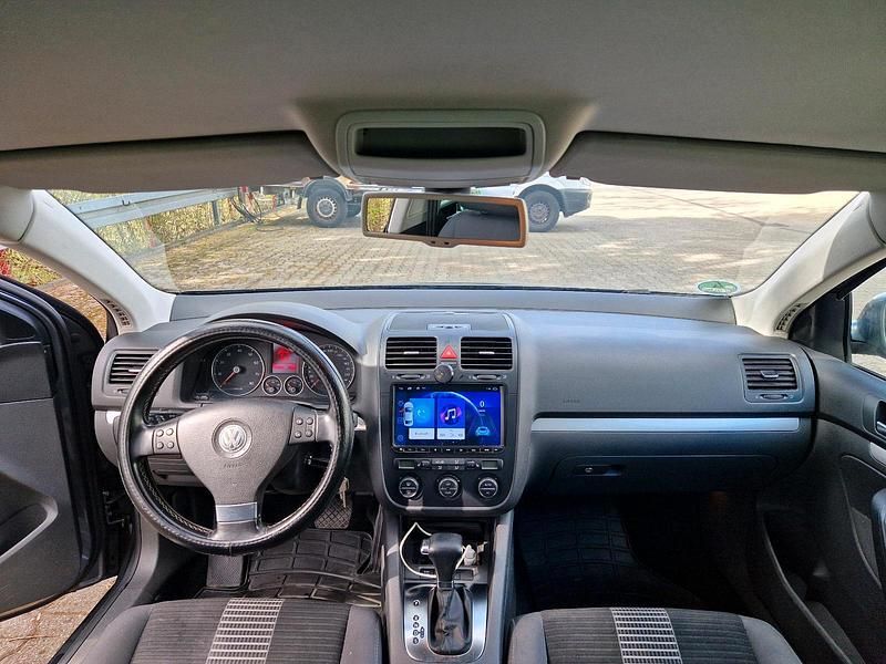 Gebraucht VW Jetta 102 PS (75 kW) 2008 Andere farben Limousine