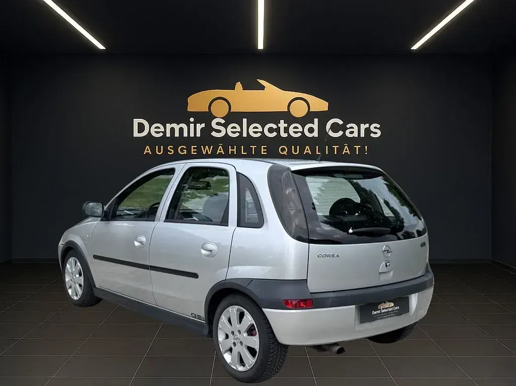 Używany Opel Corsa 125 KM (91 kW) 2003 Srebrny Hatchback