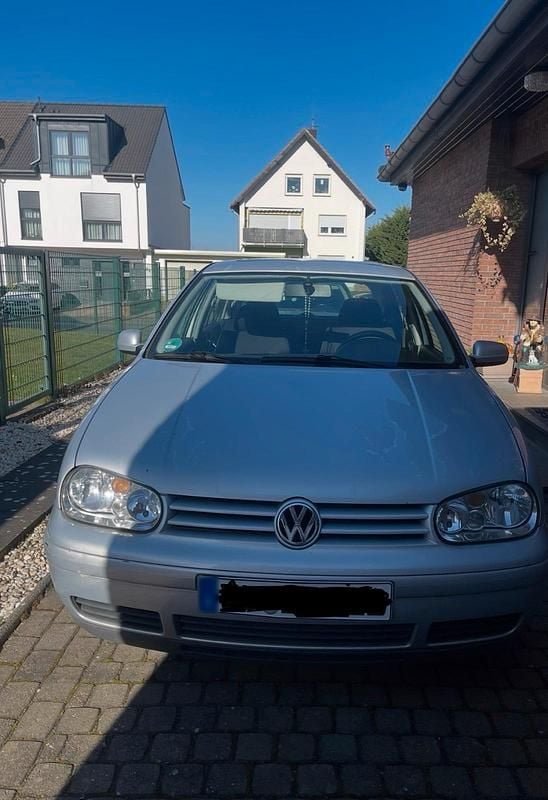 Gebraucht VW Golf IV 125 PS (91 kW) 1998 Silber Kleinwagen