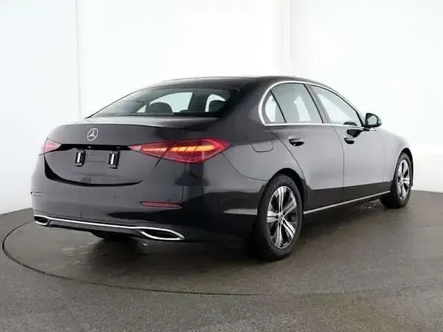 Gebraucht Mercedes C180 Advanced Plus 170 PS (125 kW) 2025 Metalliclack obsidianschwarz Limousine