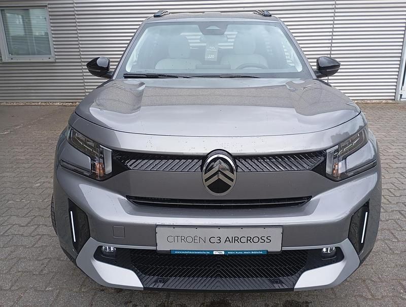 Neu Citroën C3 Aircross 136 PS (100 kW) 2025 Farbe grun turquoise/typ aussenverkleidung metalliclackierung SUV
