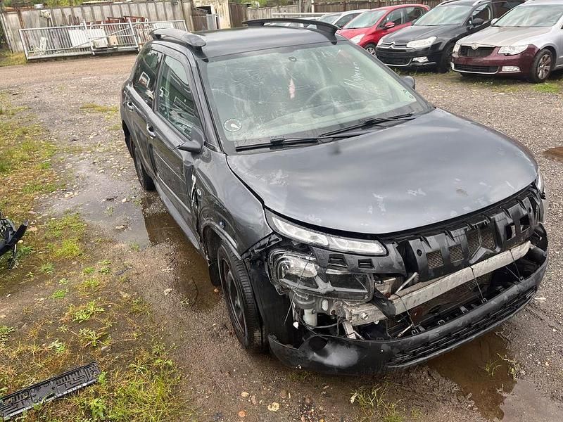 Grau Gebraucht 2015 Citroën C4 Cactus Feel Kleinwagen | 2.200 € (Guter Preis) - Bild 1/4