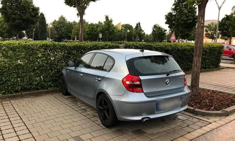 Używany BMW 120 177 KM (130 kW) 2010 Niebieski Hatchback