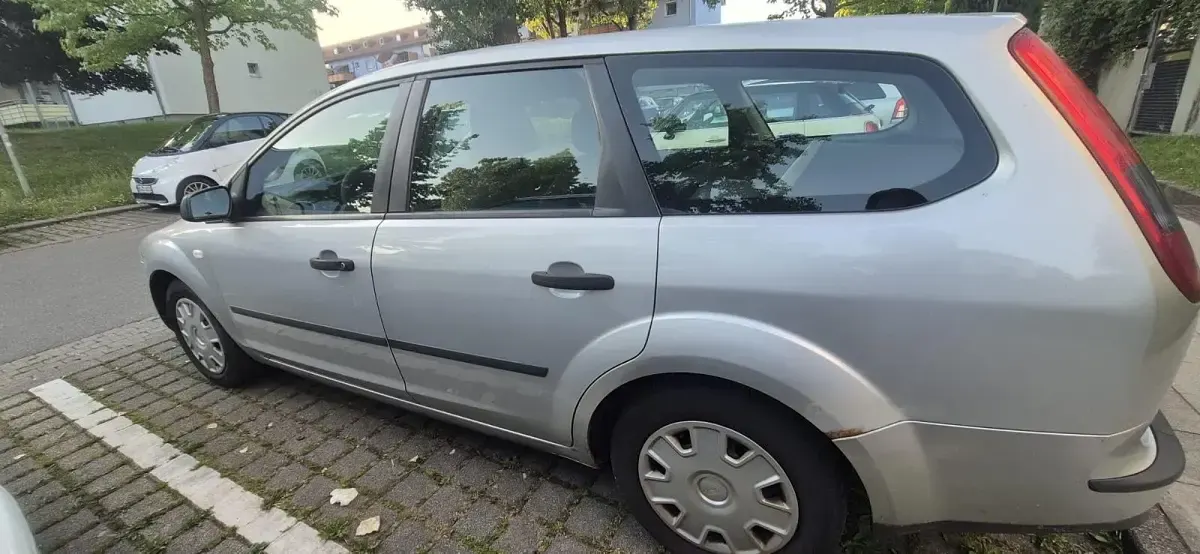 Gebraucht Ford Focus 101 PS (74 kW) 2006 Silber Kombi