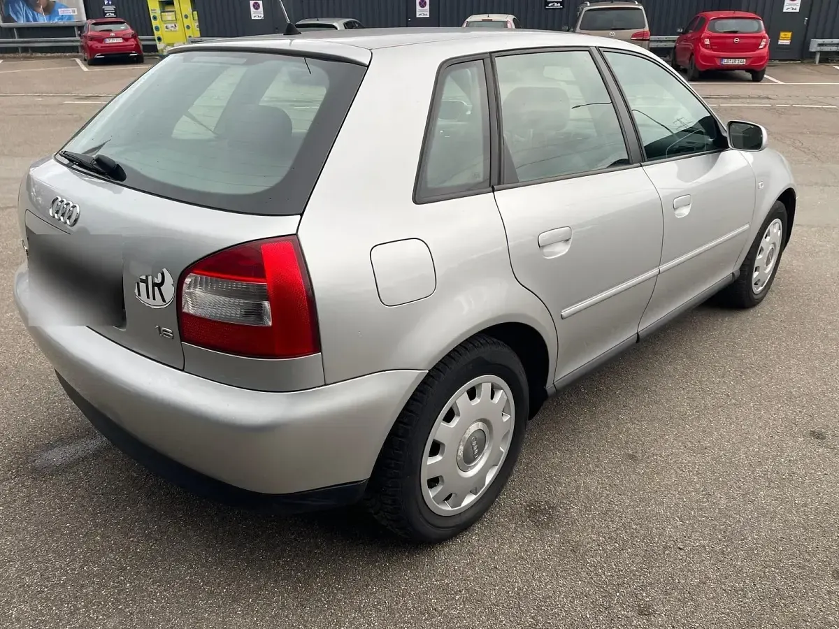 Second-hand Audi A3 102 CP (75 kW) 2003 Gri Hatchback