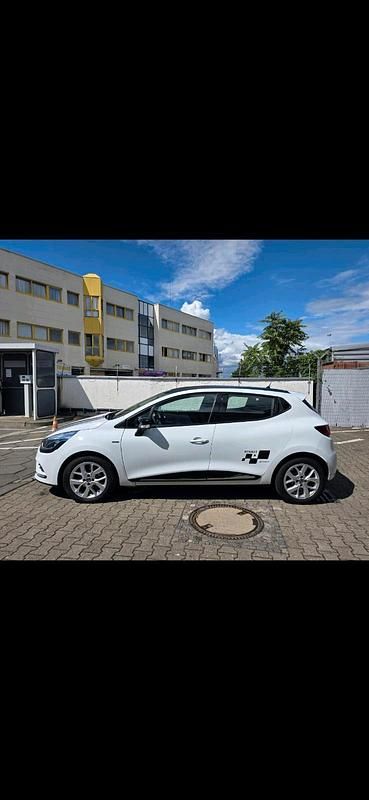 Gebraucht Renault Clio IV 75 PS (55 kW) 2018 Weiß Kleinwagen