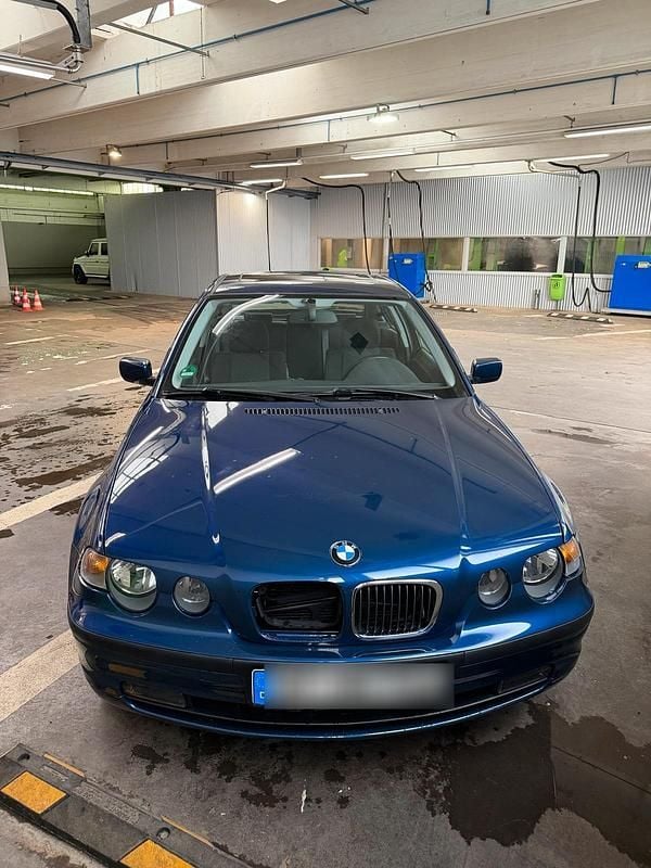 Blau Gebraucht 2004 BMW 316 Coupé | 1.650 € (Guter Preis) - Bild 1/4