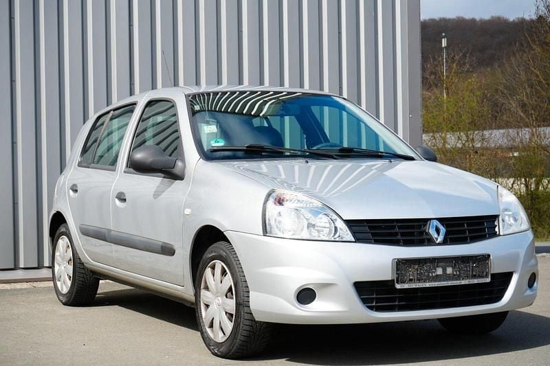 Gebraucht Renault Clio II Authentique 75 PS (55 kW) 2011 Grau Kleinwagen