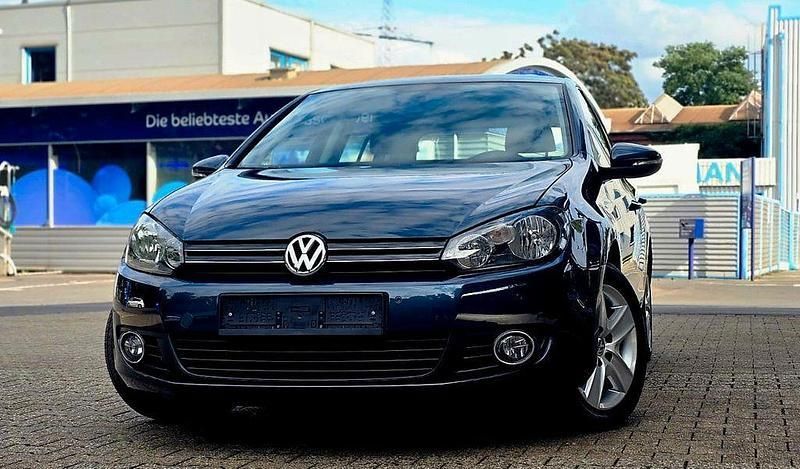 Blau Gebraucht 2010 VW Golf VI Comfortline Limousine | 4.990 € (Etwas zu teuer) - Bild 1/4