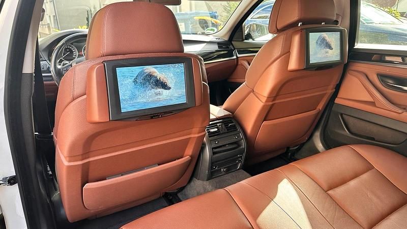 Gebraucht BMW 530 Shadowline 245 PS (180 kW) 2010 Weiß Limousine
