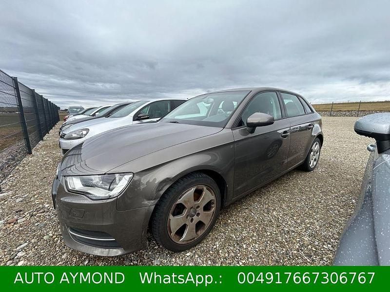 Gebraucht Audi A3 105 PS (77 kW) 2013 Limousine