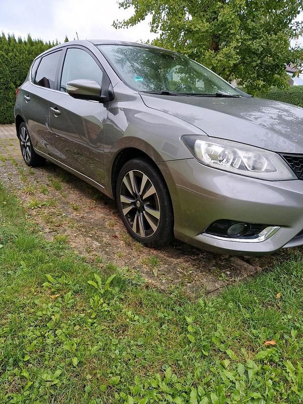 Grau Gebraucht 2016 Nissan Pulsar N-Connecta Limousine | 6.200 € (Guter Preis) - Bild 1/4