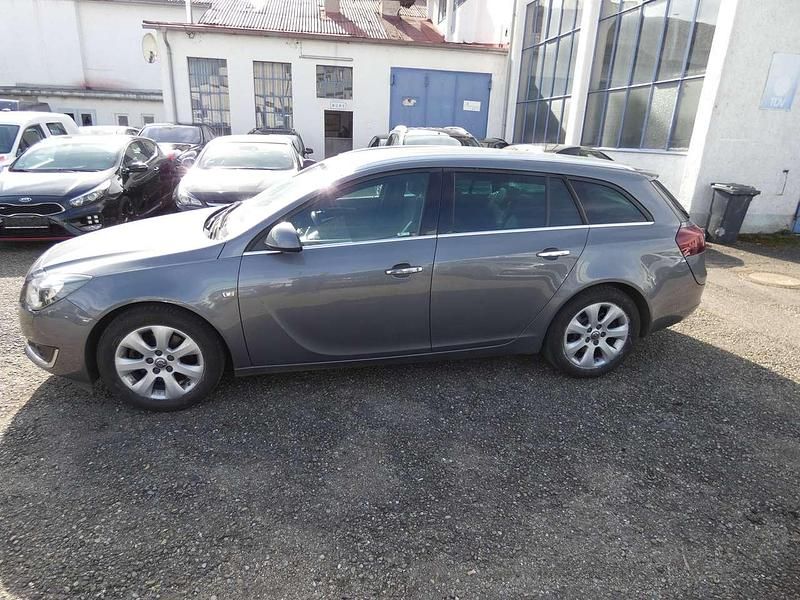 Gebraucht Opel Insignia Sport 170 PS (125 kW) 2016 Karbon silber/shiny grey (m2) Kombi