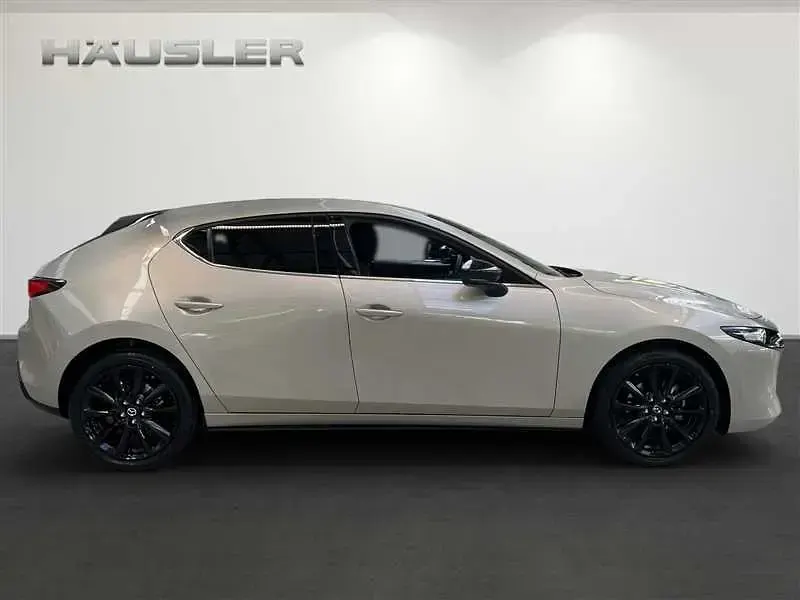 Neu Mazda 3 Nagisa 186 PS (136 kW) 2026 Platinum quartz