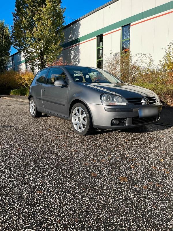 Usata VW Golf 102 CV (75 kW) 2004 Grigio Coupé
