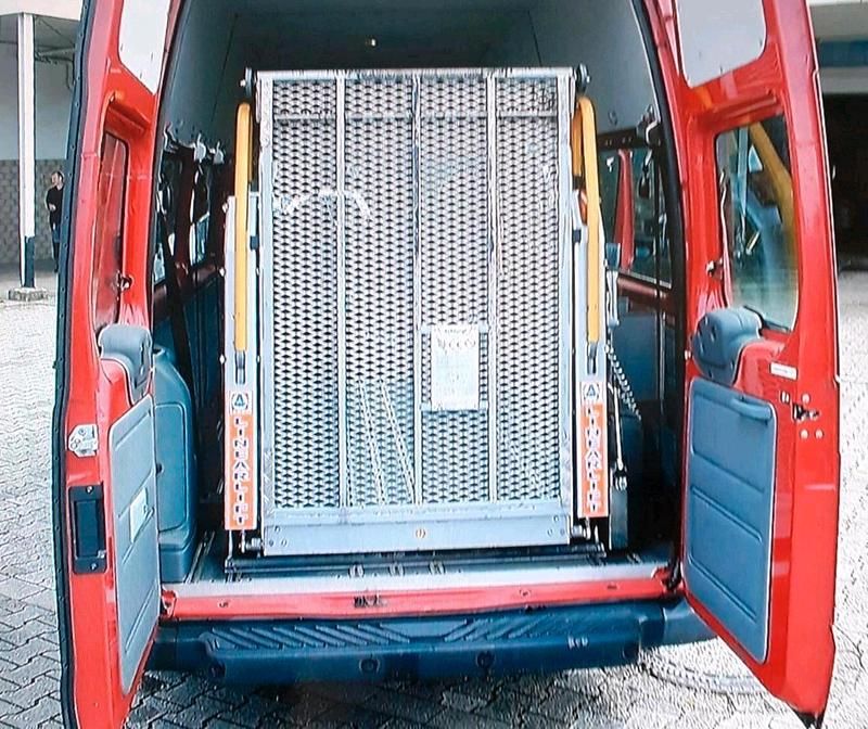 Gebraucht Ford Transit 100 PS (73 kW) 2012 Rot Van / Kleinbus