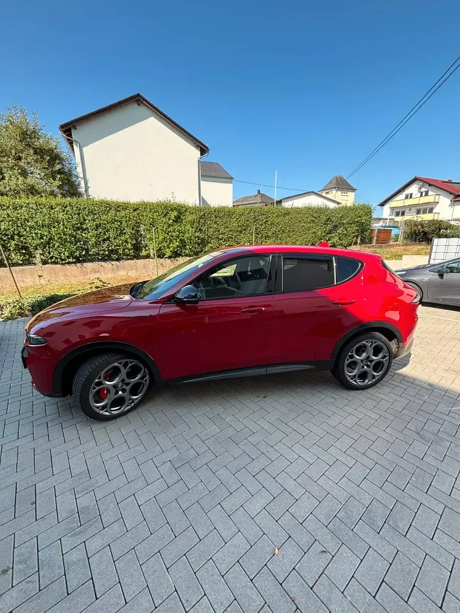 Gebraucht Alfa Romeo Tonale Veloce 130 PS (95 kW) 2022 Rot SUV