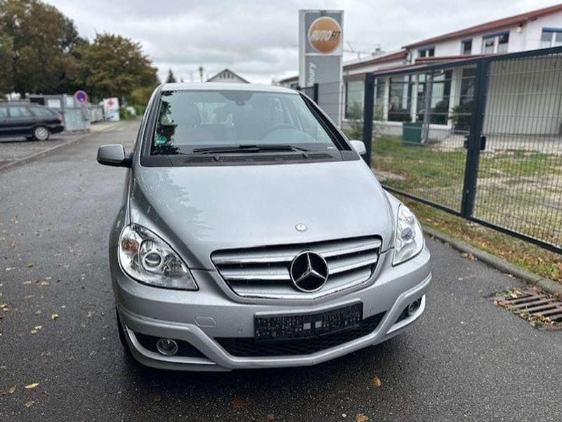 Gebraucht Mercedes B180 109 PS (80 kW) 2008 Polarsilber  metalliclack Van / Kleinbus