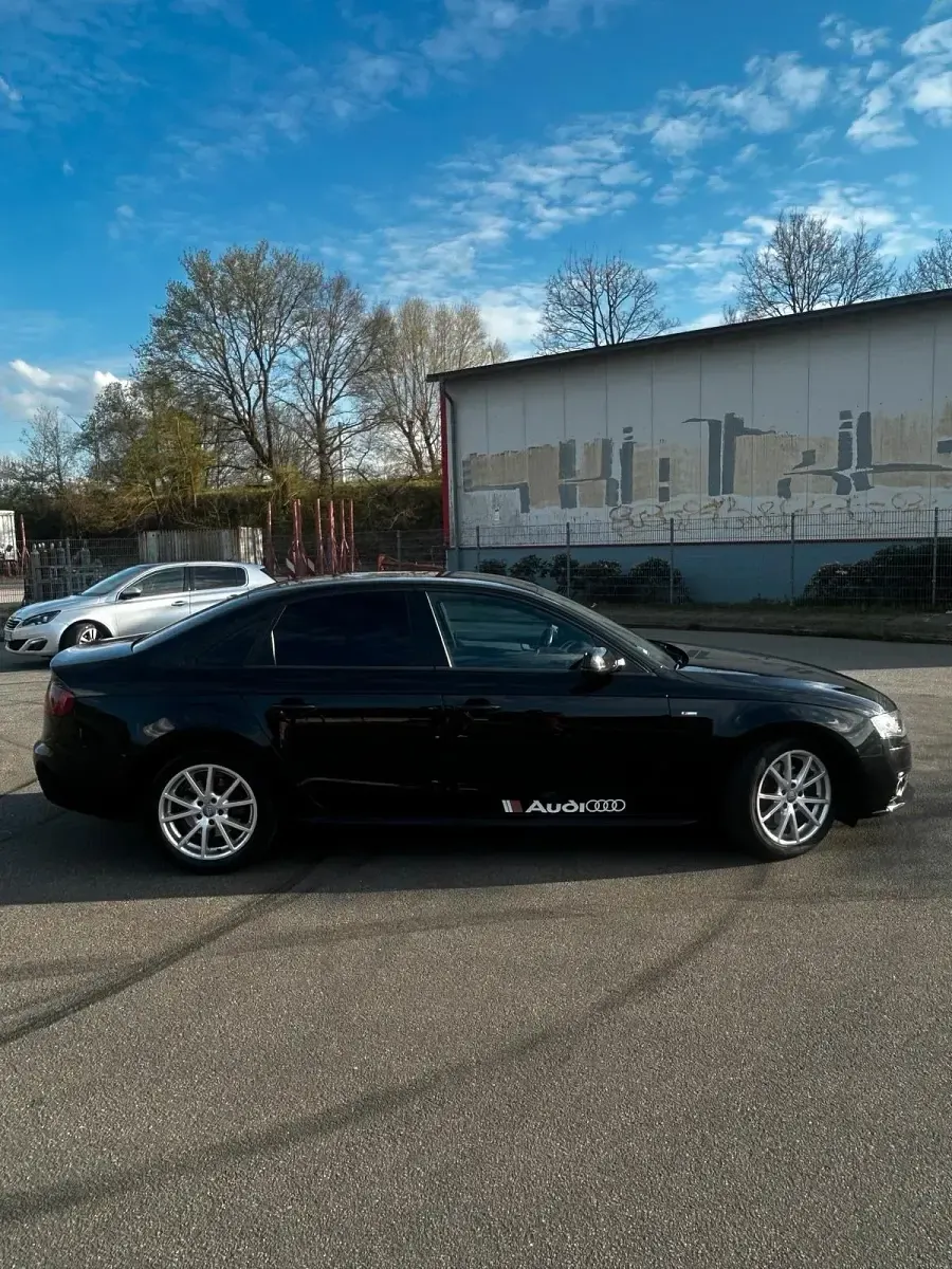 Gebraucht Audi A4 S-Line 120 PS (88 kW) 2010 Schwarz Limousine