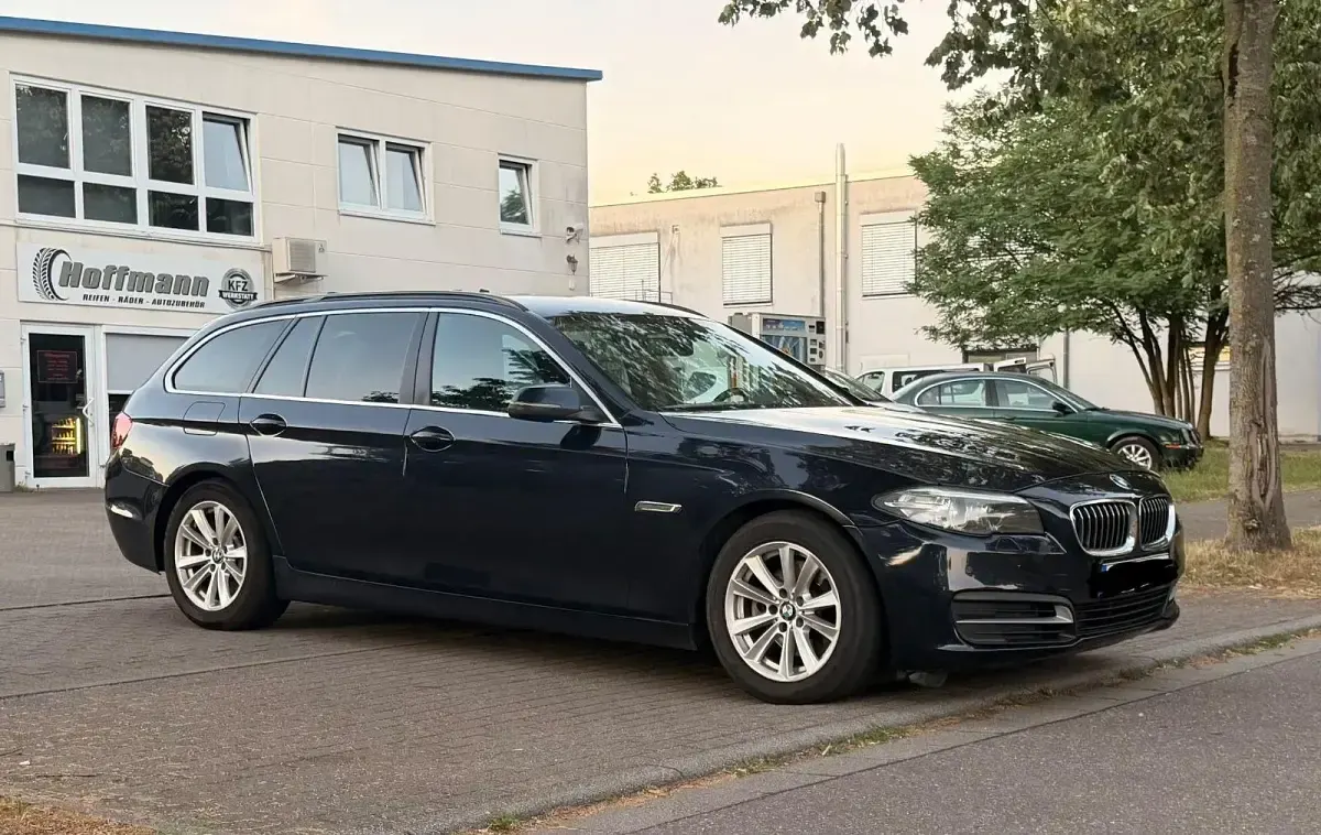 Gebraucht BMW 520 184 PS (135 kW) 2014 Schwarz Kombi