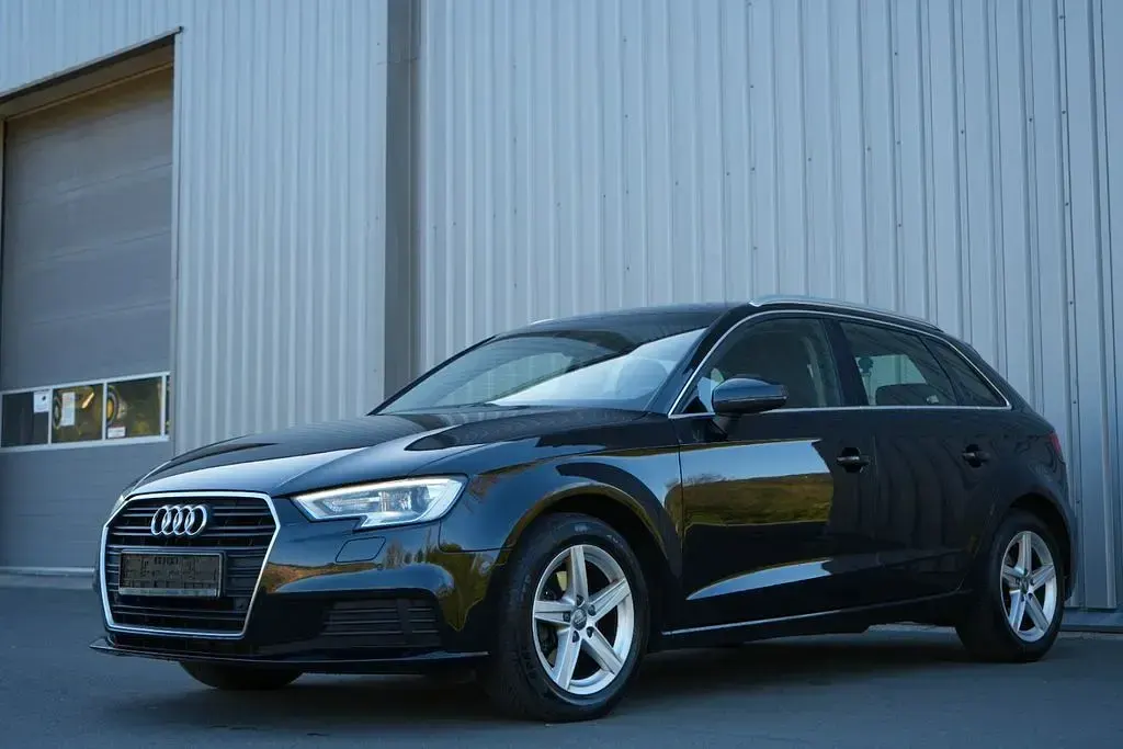 Gebraucht Audi A3 Comfort 150 PS (110 kW) 2017 Schwarz Limousine