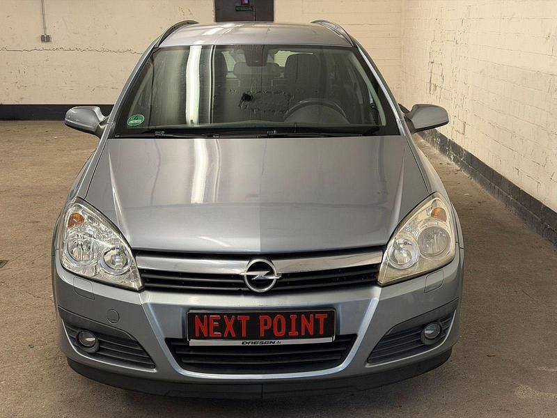 Gebraucht Opel Astra Edition 105 PS (77 kW) 2006 Silber Kombi