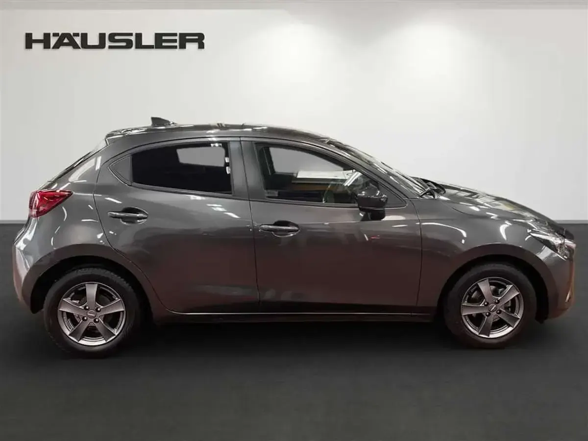 Gebraucht Mazda 2 Kizoku 90 PS (66 kW) 2019 Machine gray Kleinwagen