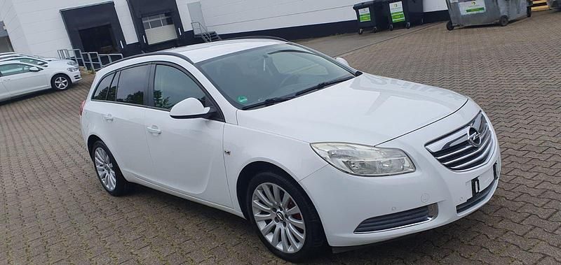 Gebraucht Opel Insignia 110 PS (80 kW) 2010 Weiß Kombi