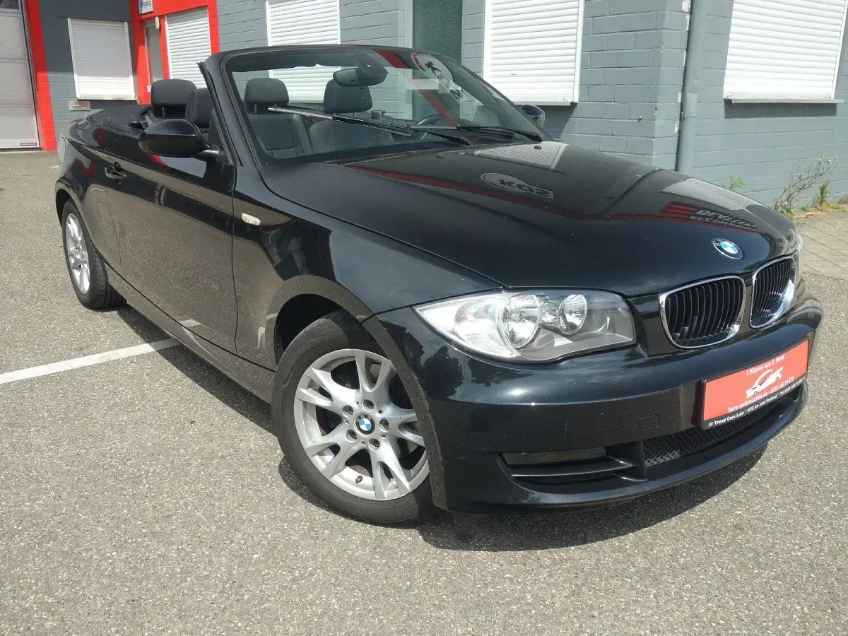 Gebraucht BMW 118 Cabriolet Sport Line 143 PS (105 kW) 2009 Schwarz Cabrio