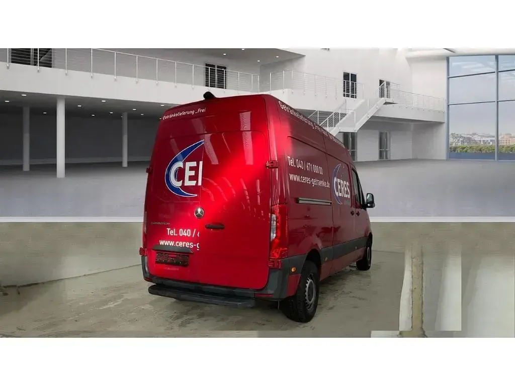 Gebraucht Mercedes E-Sprinter 117 kW (160 PS) 2022 Rot Van