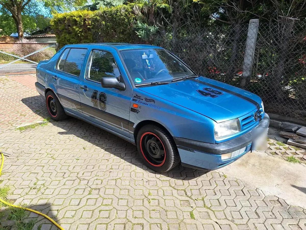 Gebraucht VW Vento 75 PS (55 kW) 1993 Blau Limousine