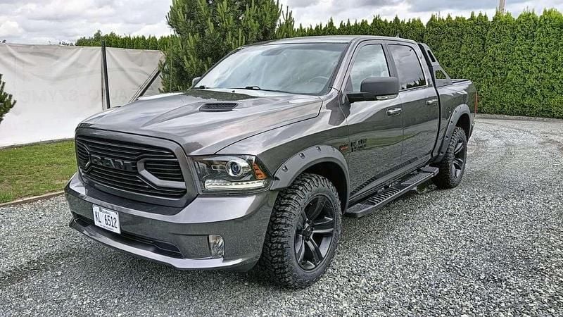 Grau Gebraucht 2018 Dodge Ram Abholung | 38.990 € (Fairer Preis) - Bild 1/4