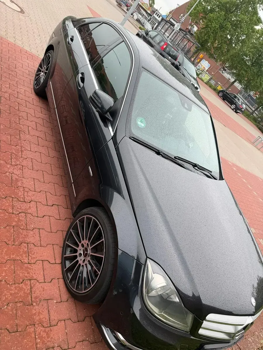 Gebraucht Mercedes C220 170 PS (125 kW) 2012 Schwarz Limousine