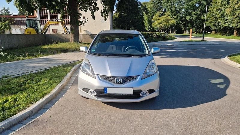 Silber Gebraucht 2009 Honda Jazz Elegance Kleinwagen | 4.050 € (Superpreis) - Bild 1/4