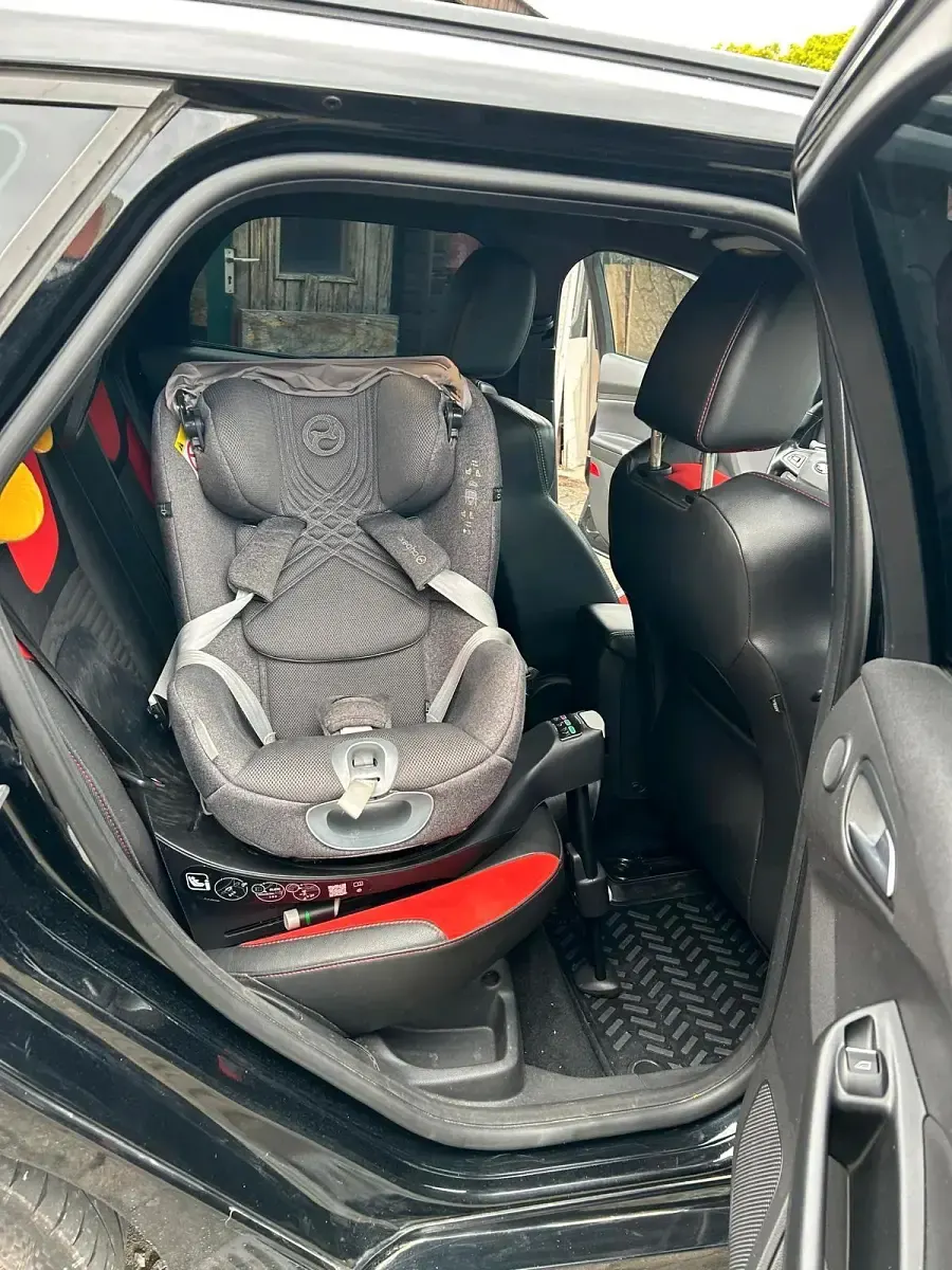 Gebraucht Ford Focus ST 185 PS (136 kW) 2015 Schwarz Kombi