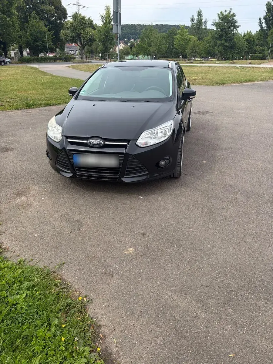 Gebraucht Ford Focus Trend 150 PS (110 kW) 2011 Schwarz Limousine
