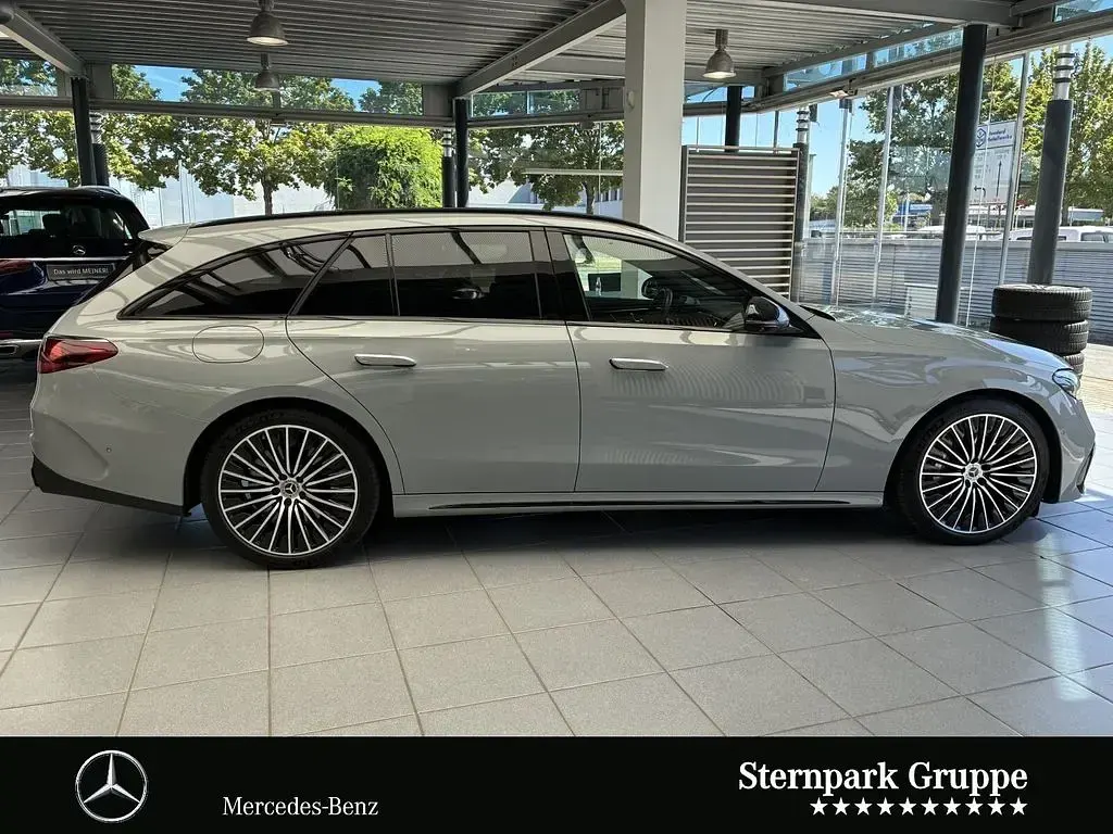 Gebraucht Mercedes E300 AMG line 313 PS (230 kW) 2025 Manufaktur lack manufaktur alp Kombi