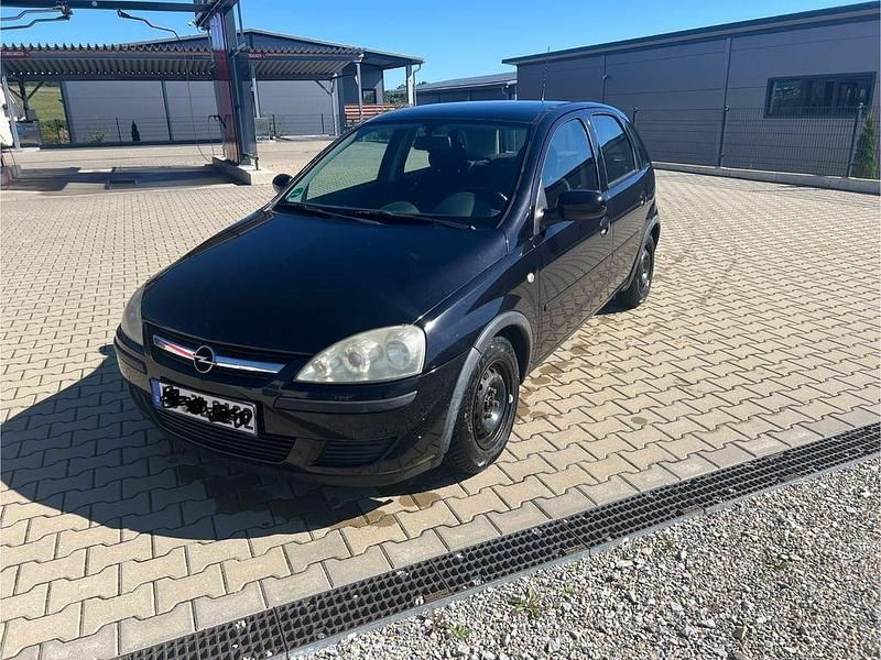 Schwarz Gebraucht 2004 Opel Corsa Limousine | 1.900 € (Etwas zu teuer) - Bild 1/4