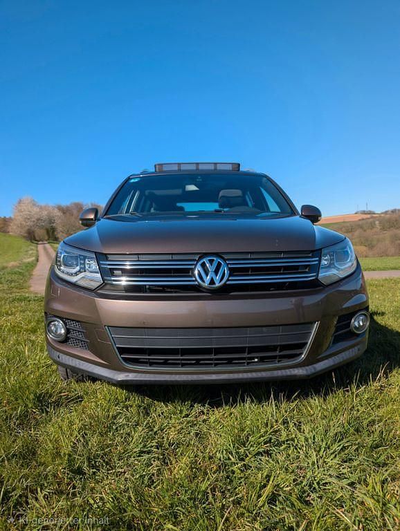 Gebraucht VW Tiguan Life 140 PS (102 kW) 2013 Braun SUV