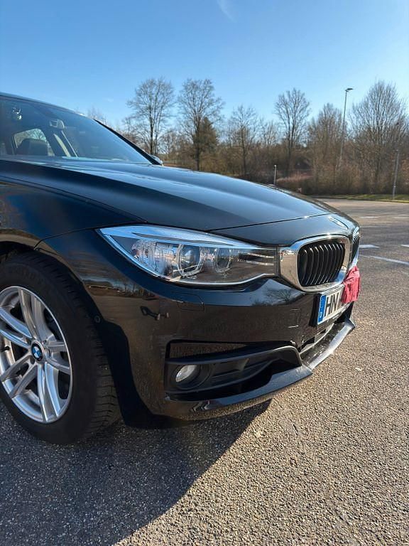 Gebraucht BMW 320 Gran Turismo 184 PS (135 kW) 2013 Schwarz Limousine