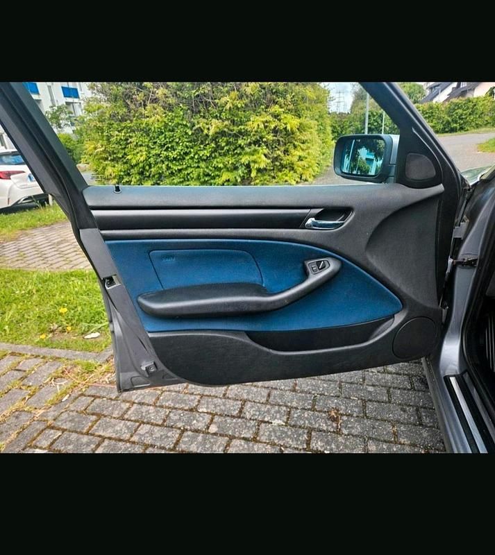 Gebraucht BMW 320 170 PS (125 kW) 2004 Grau Kombi