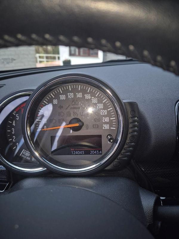 Gebraucht Mini Cooper D 150 PS (110 kW) 2016 Grün Kleinwagen