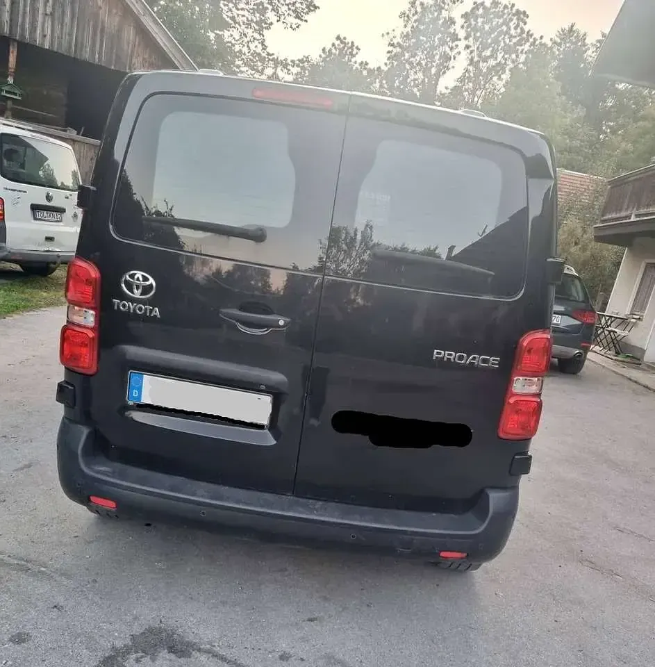Gebraucht Toyota Proace Comfort 95 PS (69 kW) 2019 Schwarz Van / Kleinbus