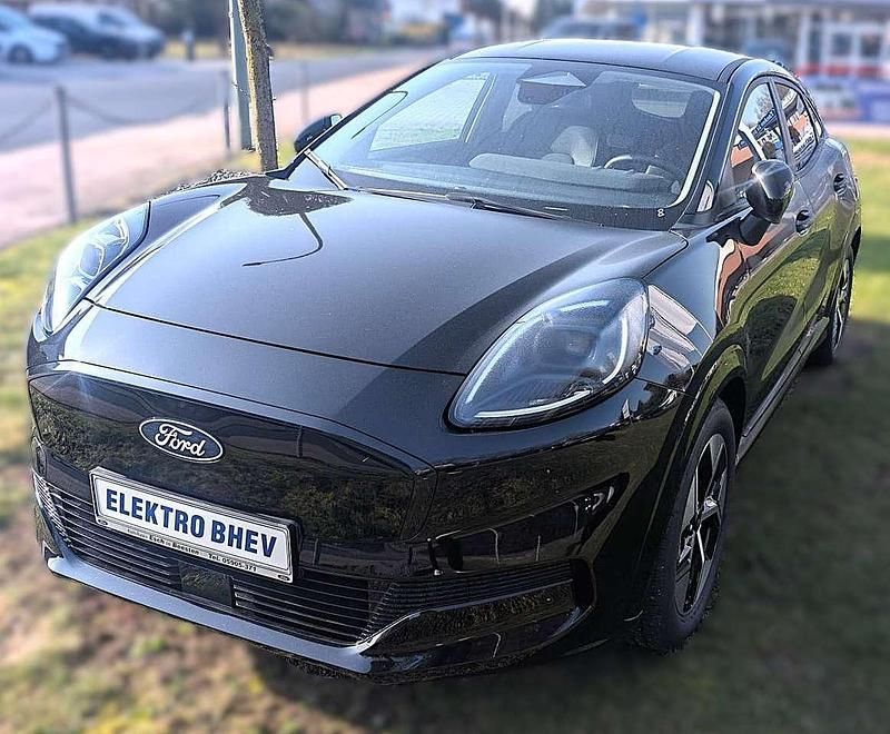 Neu Ford Puma Gen-E 124 kW (169 PS) 2026 Obsidianschwarz metallic SUV