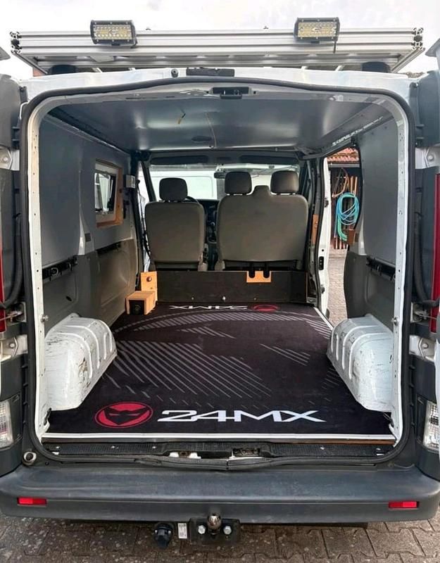 Gebraucht Opel Vivaro 90 PS (66 kW) 2007 Weiß Van / Kleinbus