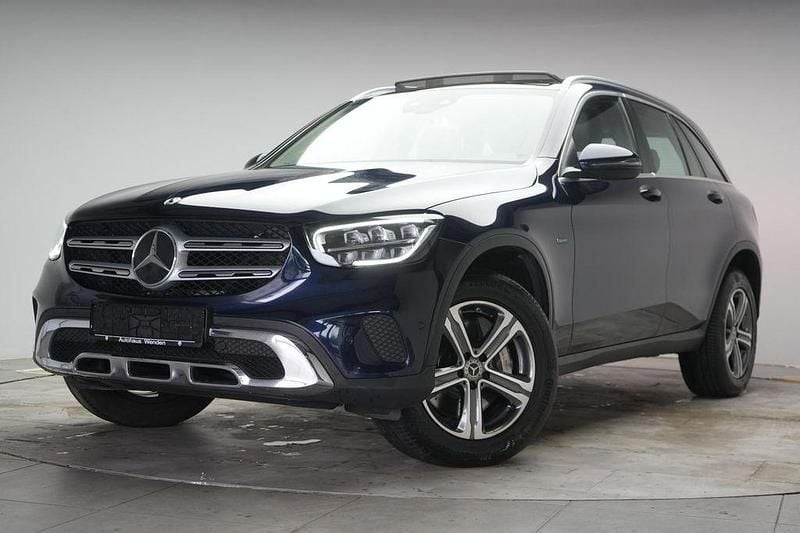 Gebraucht Mercedes GLC300e 194 PS (142 kW) 2021 Blau SUV
