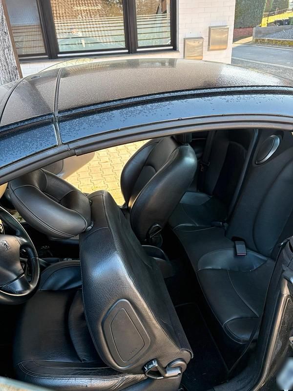 Gebraucht Peugeot 206 CC 109 PS (80 kW) 2006 Schwarz Cabrio