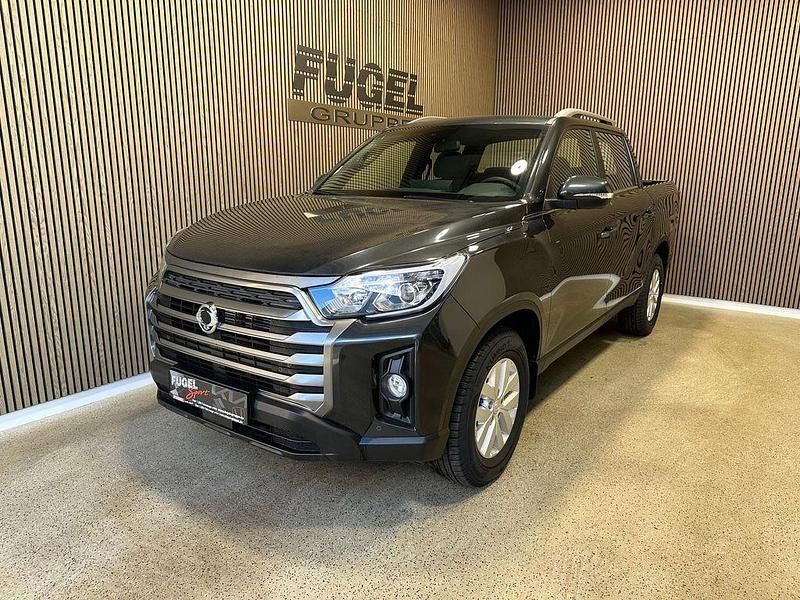 Neu KGM Musso Quartz 203 PS (149 kW) 2025 Galaxies grey Limousine