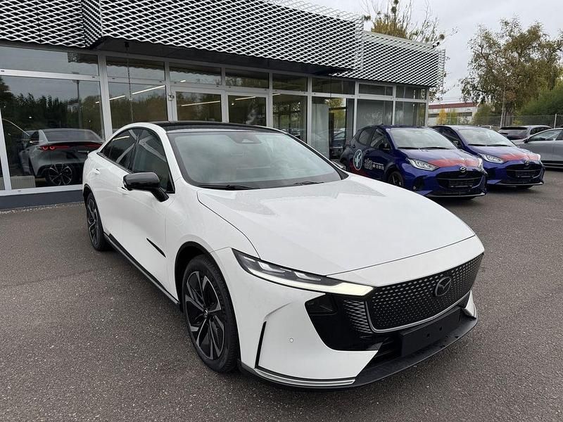 Neu Mazda 6e Takumi-Line 189 kW (258 PS) 2025 Crystal white pearl Limousine
