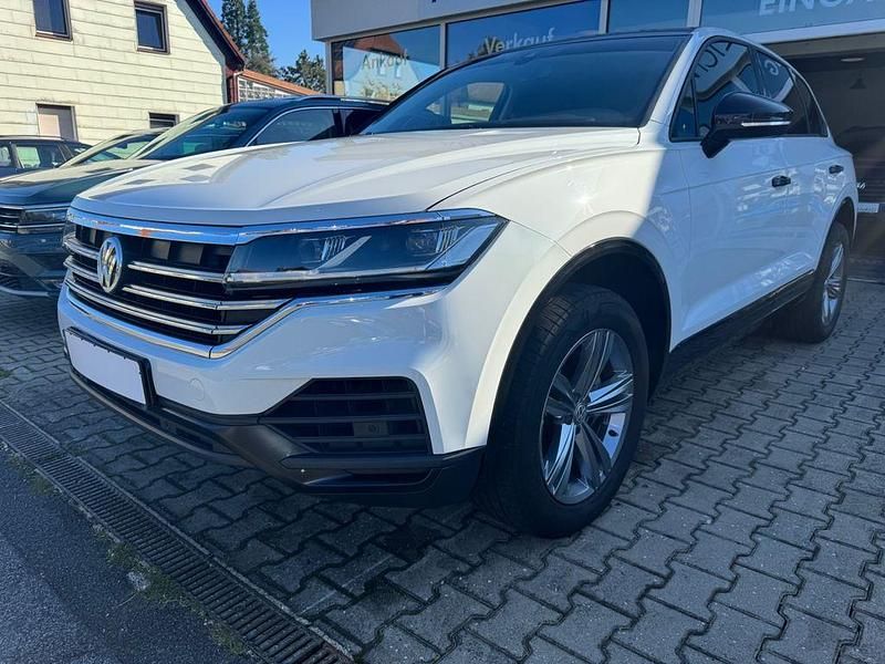 Weiß Gebraucht 2018 VW Touareg SUV | 37.990 € (Guter Preis) - Bild 1/4